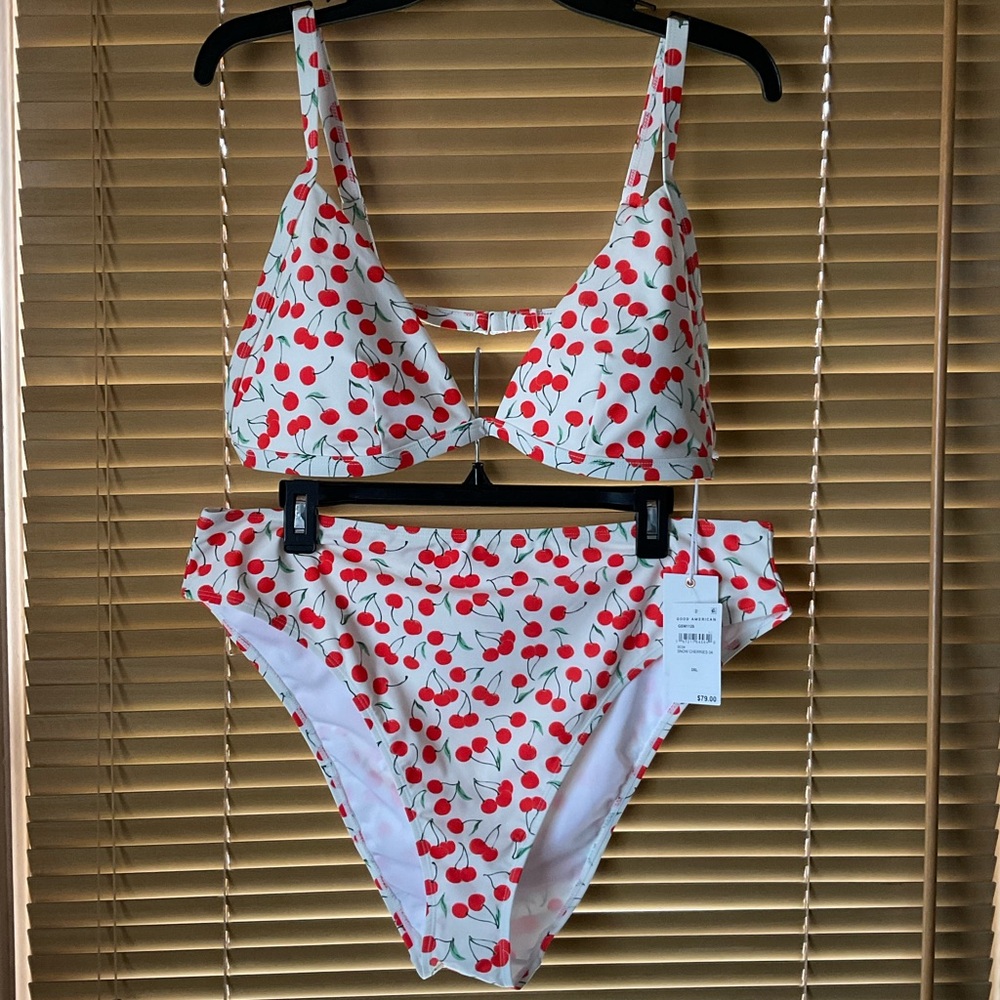 GOOD AMERICAN Cherries 2 Piece Swimsuit